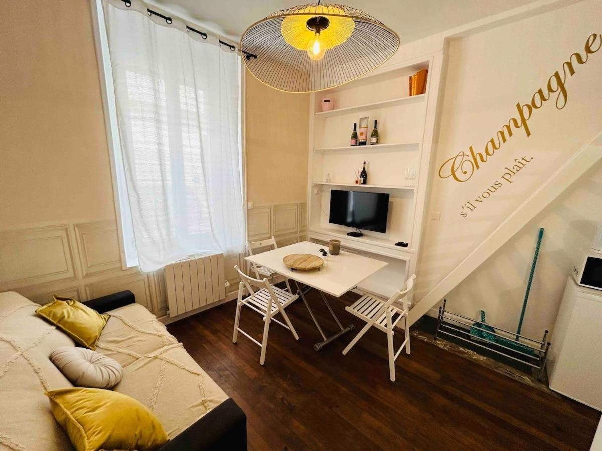 Le Champagne Coquebert Centre-Ville Reims Ngoại thất bức ảnh